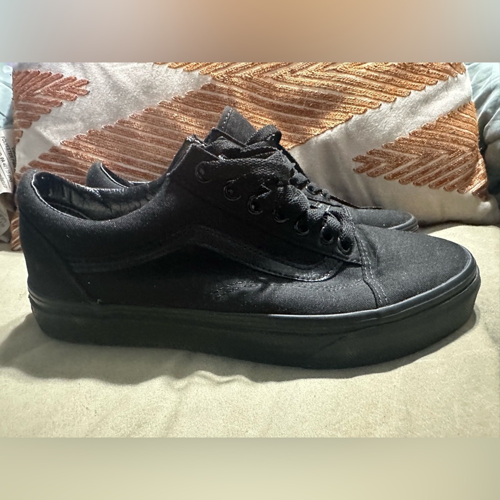 Vans Old Skool Black/Black Size 8.5 US Women / 7 M US Canvas